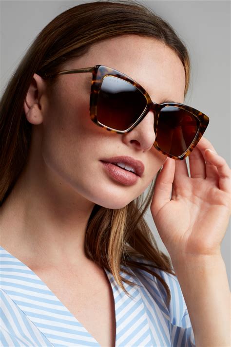 Buy DIFF Becky IV Designer Oversized Cat Eye Sunglasses for Women UV400 Polarized Protection, Black Grey and other Clothing, Shoes & Jewelry at Amazon. . Diff eyewear returns